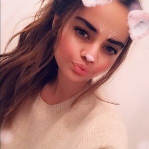 Meet your Posher, Ella